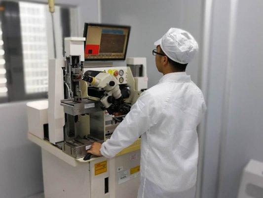 研發(fā)實(shí)驗(yàn)室